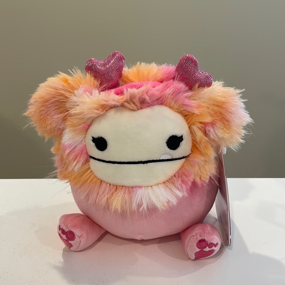 NWT 5” Caparinne the Bigfoot Valentine Squishmallow